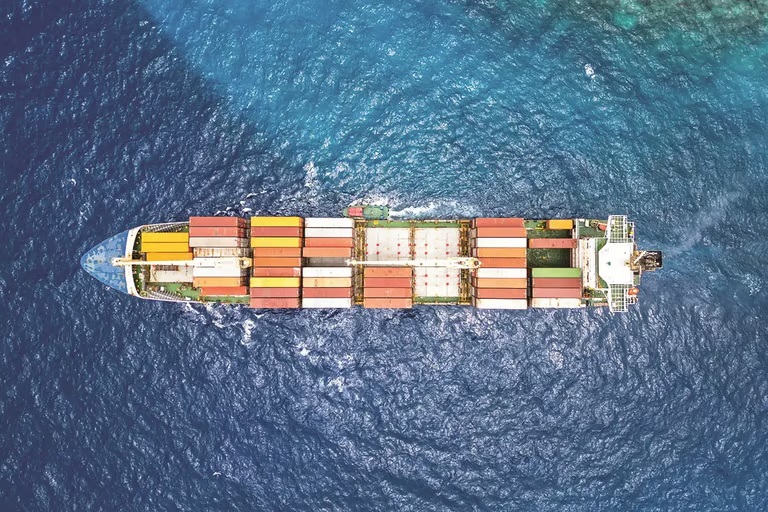 Global Economic Crossroads: Tariffs, Tech, and Tenuous Growth